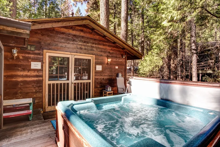 (41A) Cedar Chalet at The Redwoods In Yosemite - Image 1