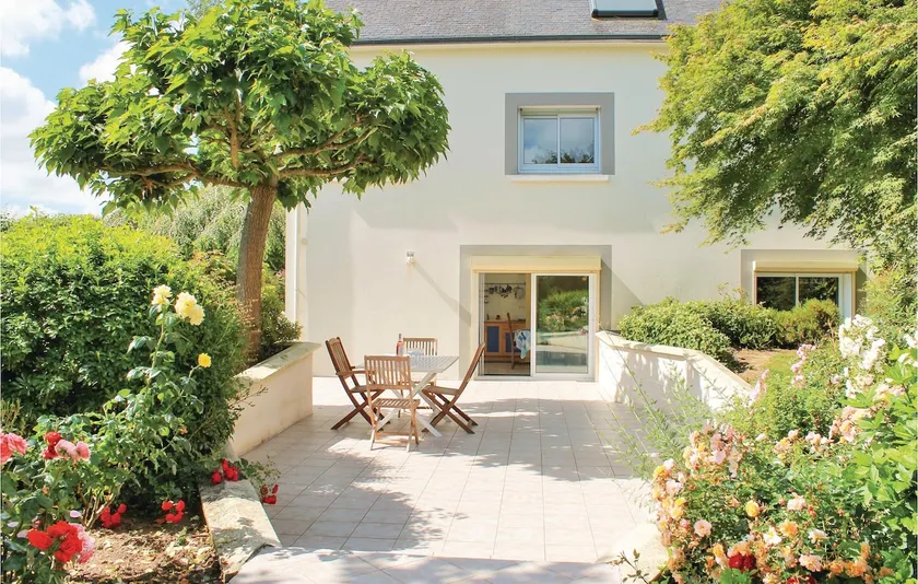 1 Bedroom Beautiful Apartment In Muzillac - Image 1