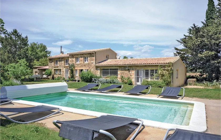 Cozy Home In St Quentin La Poterie - Image 1