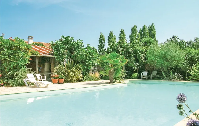 Awesome home in La Jonchère - Image 1
