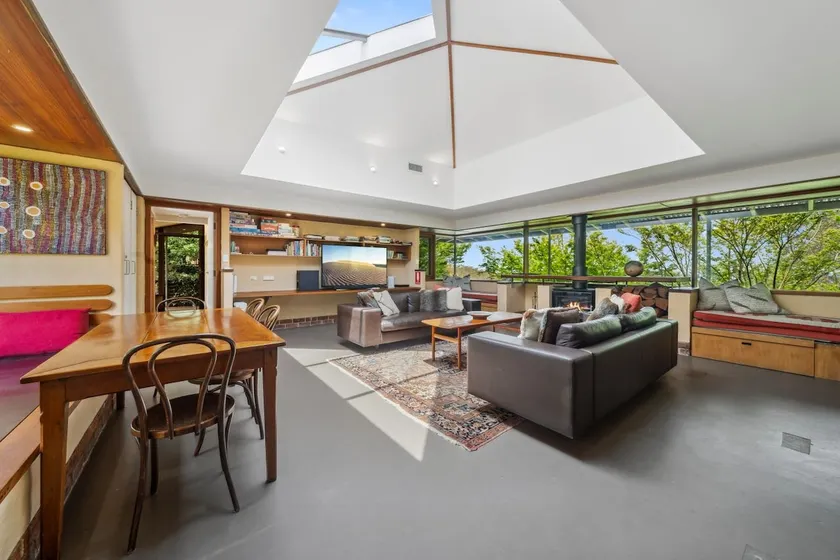 Summer House - Image 1