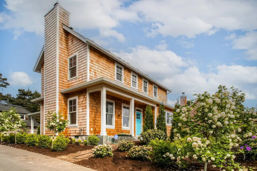 Modern Gearhart Getaway, Walk to Beach & Downtown! - Image 1