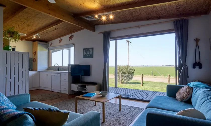 Far View-Pets, Linen, Wi-Fi, Netflix, Caravan, EV - Image 1