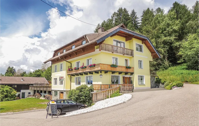 Apartment with panoramic view. - Image 1