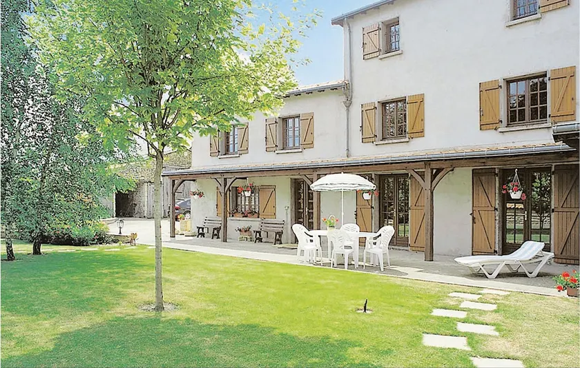 Schönes Haus in Louzy mit Außenpool - Image 1