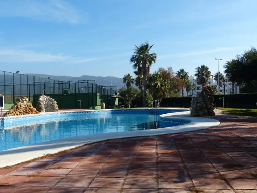 Peaceful location close to the beach - Image 1