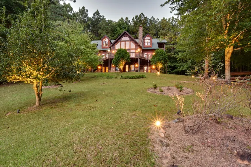 Grand Ellijay Cabin w / Mountain Views + Poolbord! - Image 1