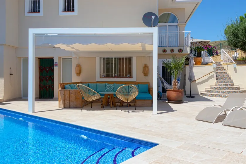 Casa Verde Guesthouse - Image 1