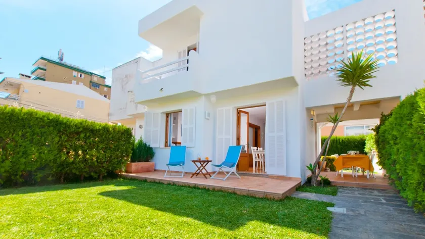 Villa mit Grill, Garten und Terrasse | Neben dem Strand - Image 1