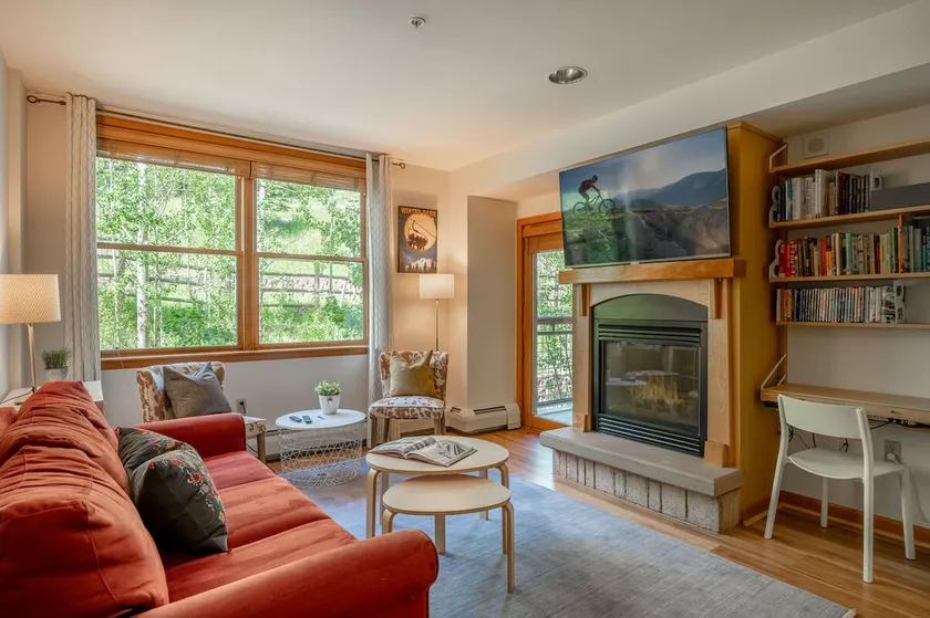 Ne pas manquer Ski In / Ski Out Condo | Proche de tout | Vues directes sur les pentes! - Image 1