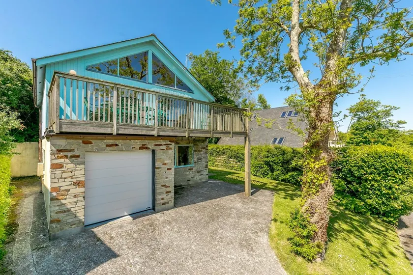 4 Bed in Wadebridge oc-p00066 - Image 1