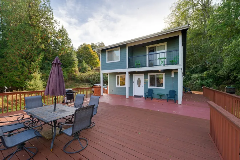 Lakebay Cabin w / Mtn View, Beach Access & Kajaker! - Image 1