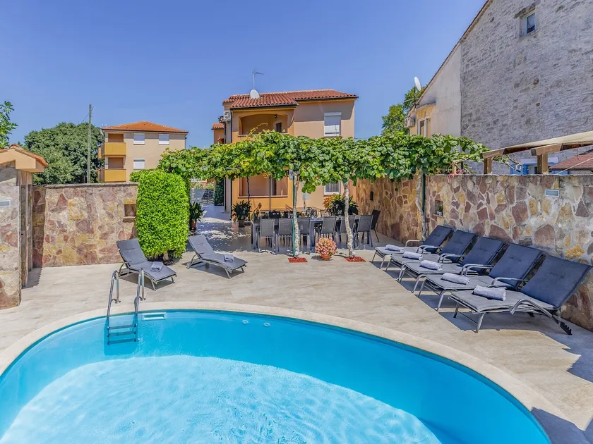 Villa in Peroj with Pool near Beach - Image 1