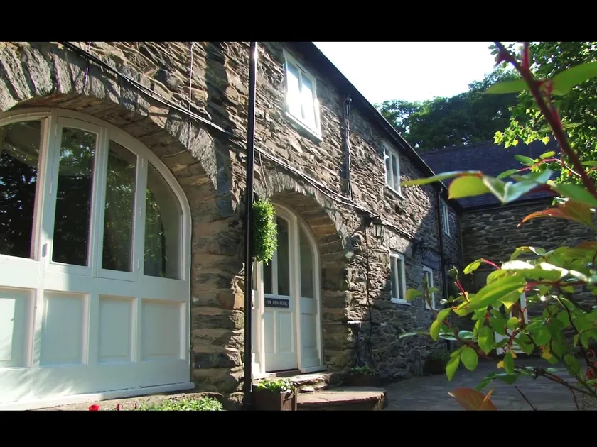 Bryn Melyn Farm Cottages - Image 1