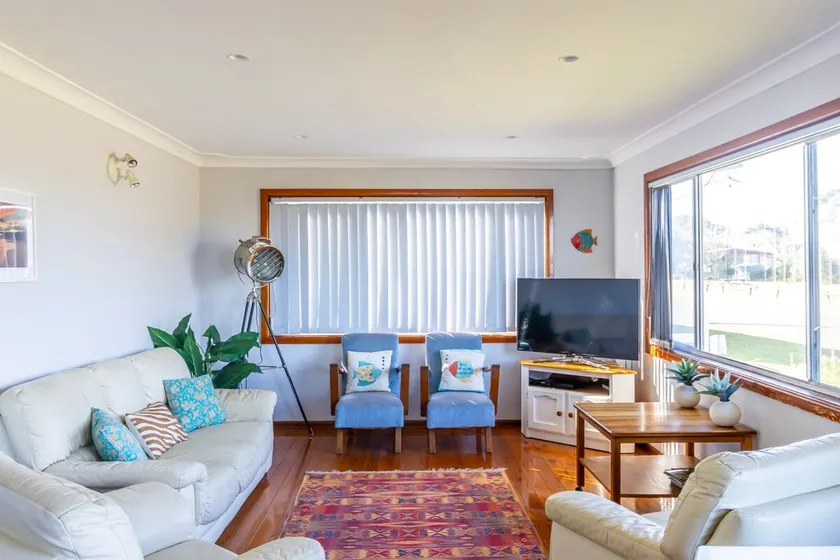 Berrara Cove Beach House - Image 1