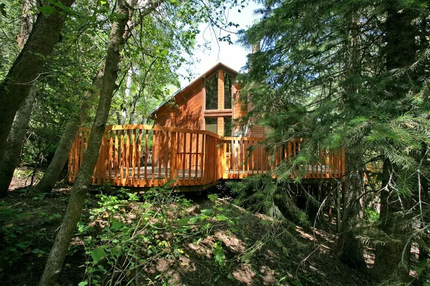 HILLSIDE HIDEAWAY * STOR FAMILIE RETREAT * HOT TUB, SAUNA, KIDS LOFT - Image 1