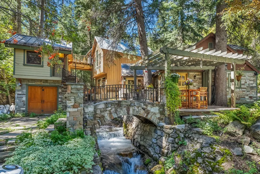 Storybook Stone Cottage, kurzer Fußweg zum Resort, Whirlpool, Kamin - Image 1