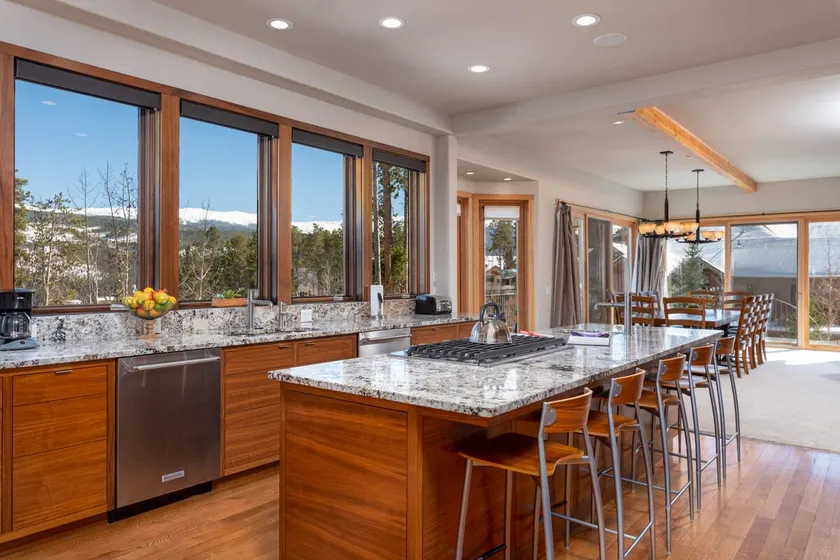 Eagle Wind Lodge 5 Bedroom Holiday Home by Winter Park Lodging Company - Image 1