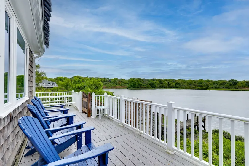 Cozy Narragansett Cottage w/ Dock & Outdoor Shower - Image 1