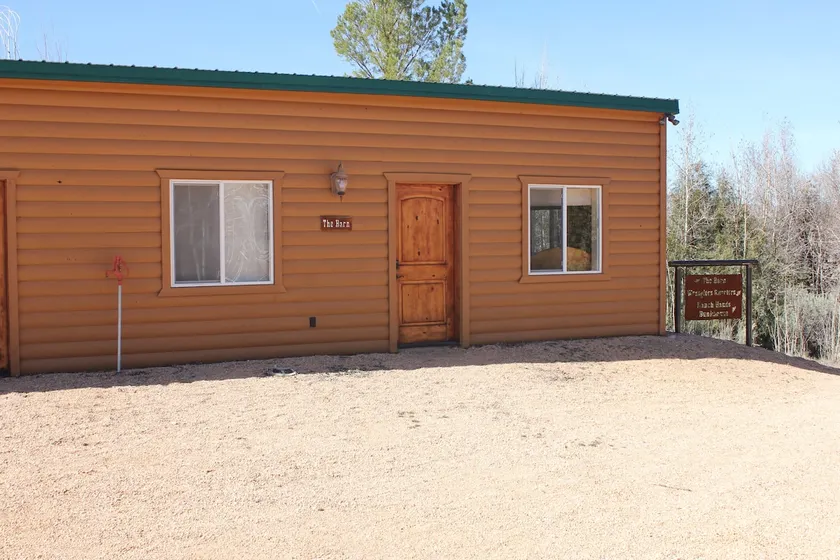 Il Ranch House su 280 acri di Sevier River Ranch - Image 1