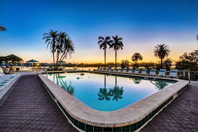 Brand New - Praia Privada em Siesta Key, Bay Sunrises, Piscinas aquecidas / Hot Tub, Ténis, Fitness, Wi-Fi - Image 1