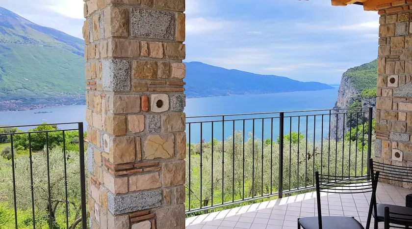 Villa Vagne 2A Holideal Lake view Apartment - Image 1
