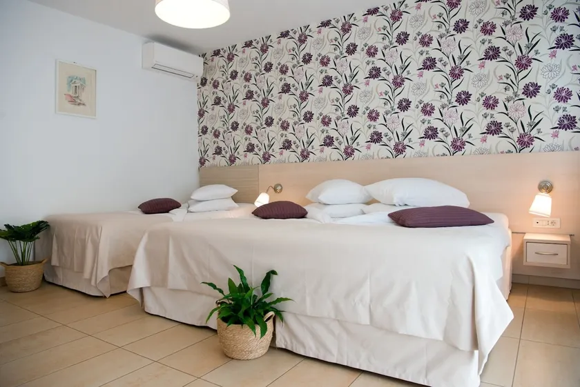Sandra - one-bedroom apartment no.2 - Image 1