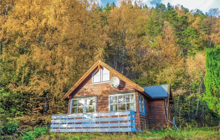 2 Bedroom Cozy Home In Vallavik - Image 1