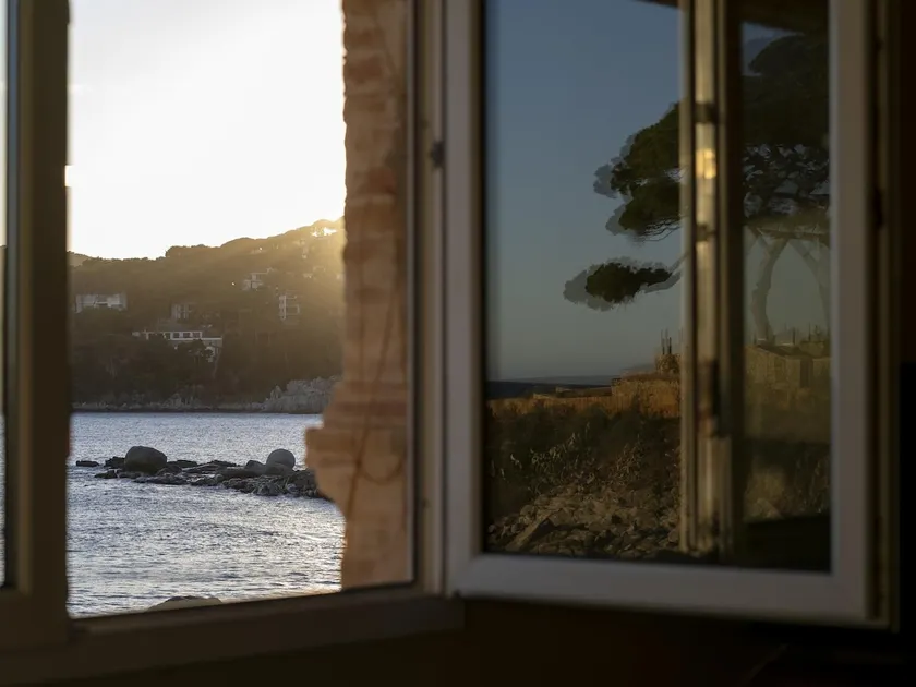 MIRALL_Apartment with direct beach access - Image 1