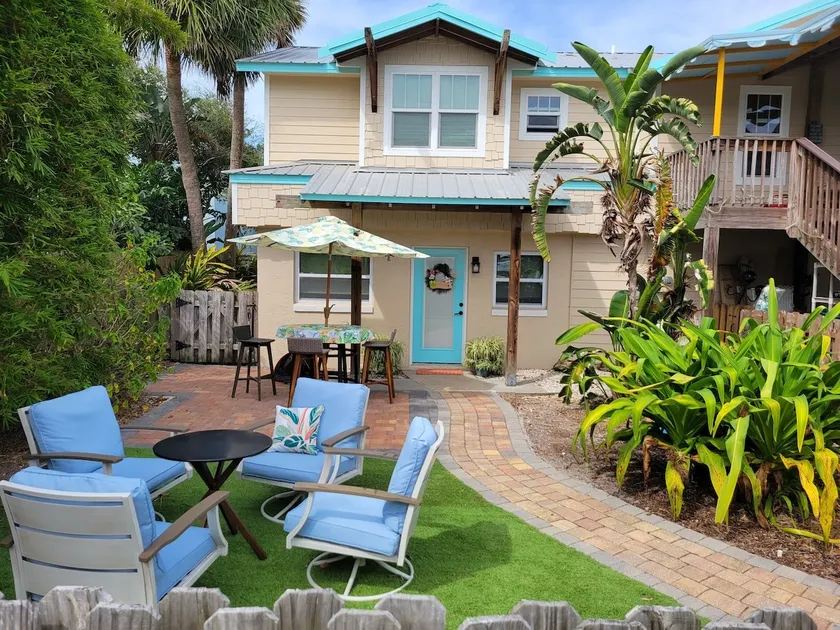 Cozy Beachside Retreat w/ Private Courtyard - Image 1
