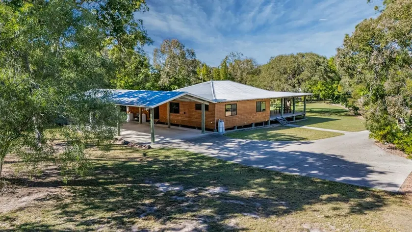 Captains Lodge acreage - Image 1