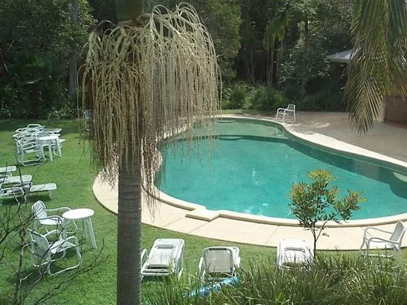Treetops Lakeside 3 Bedroom apartment - Image 1