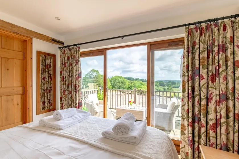 3 Bed in Wadhurst oc-tw665 - Image 1