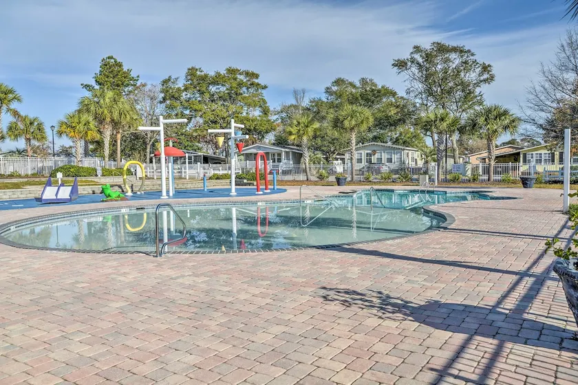 Walk to Ocean: Surfside Beach Home w/ Pool Access - Image 1
