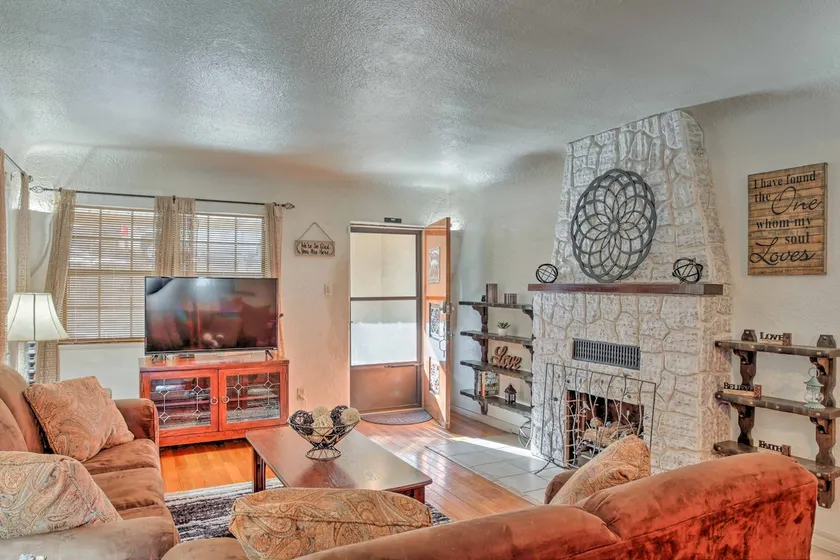 Ruidoso 'Lil Mountain Getaway' w/ Golf Course View - Image 1