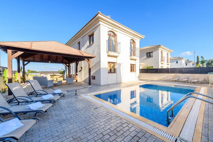 Hanns Villa - Image 1