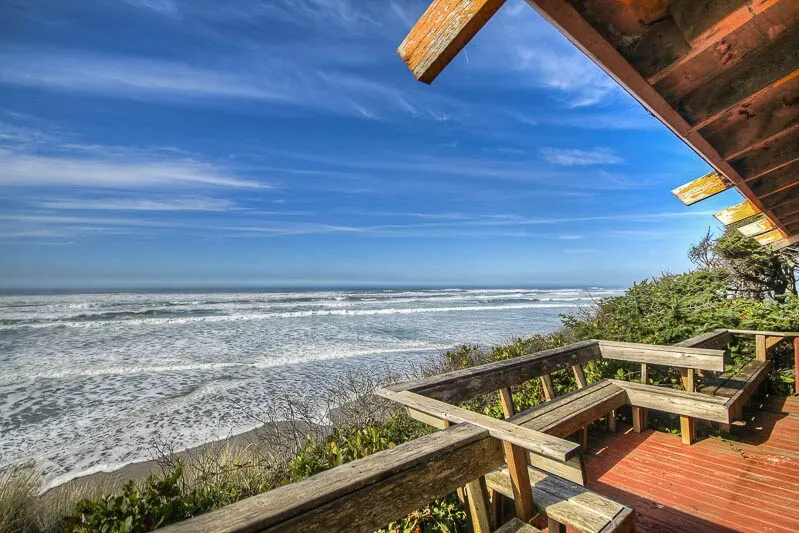 Oceanfront-Front Row Seat to Incredible Views - Image 1