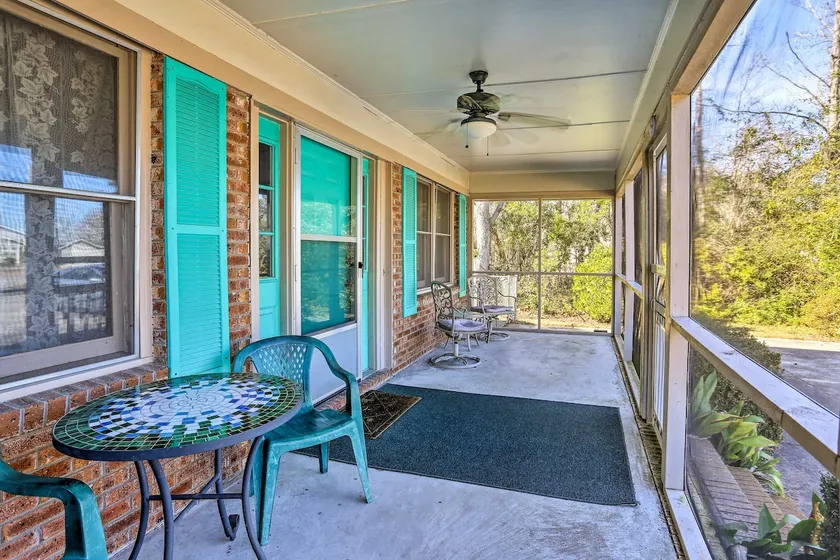Lake Waccamaw Home w/ Fenced Yard & Shared Pier! - Image 1