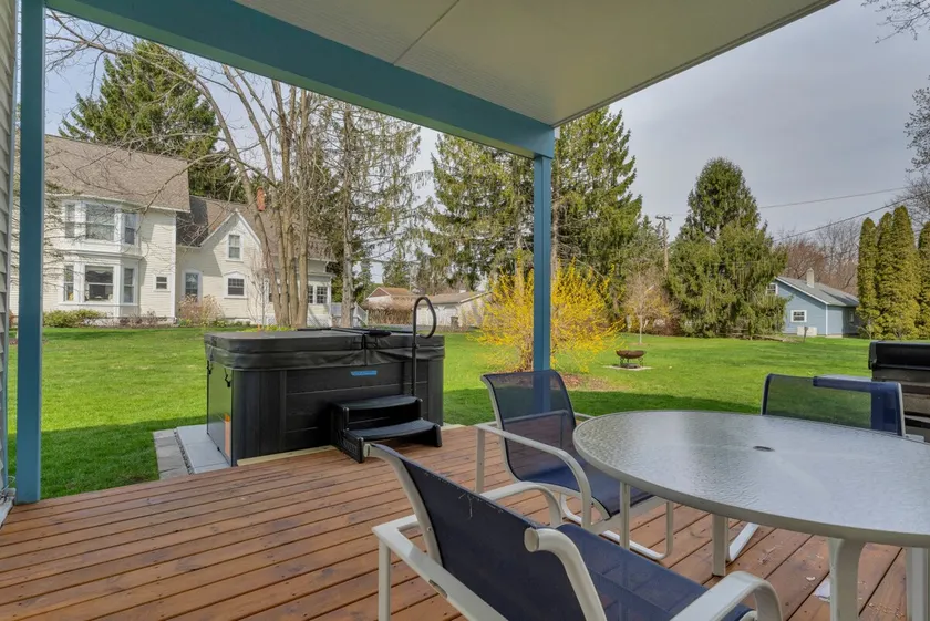 New Hot Tub! Harbor Mist in Downtown Lexington! - Image 1