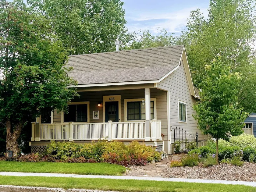 Quilt Cottage - Image 1