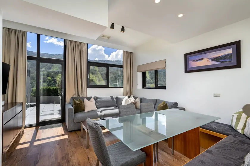Lantern 34 - 2 Bedroom Terrace with 1 carpark - Image 1