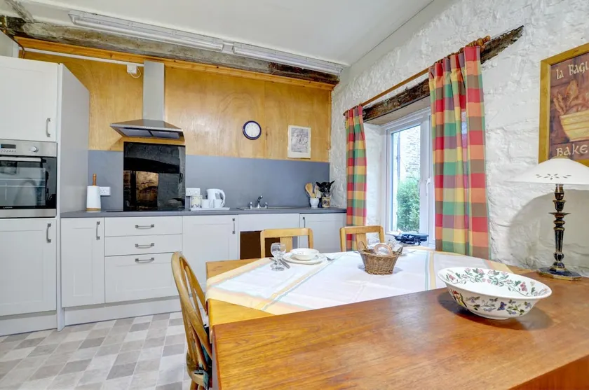 1 Bed in Llanwrtyd Wells (oc-wal369) - Image 1