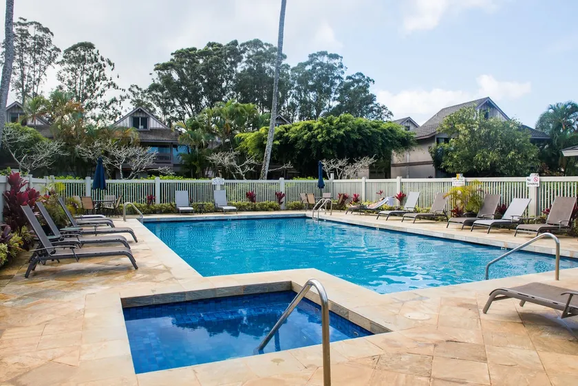 Princeville Sands Studio med pool og boblebad (137-S) ★ - Image 1