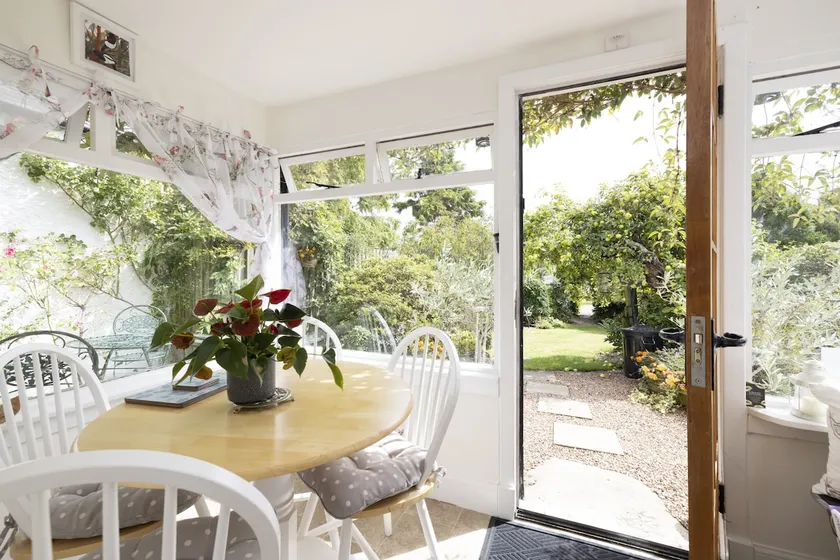 The Nest - Cosy Holiday Cottage - Image 1