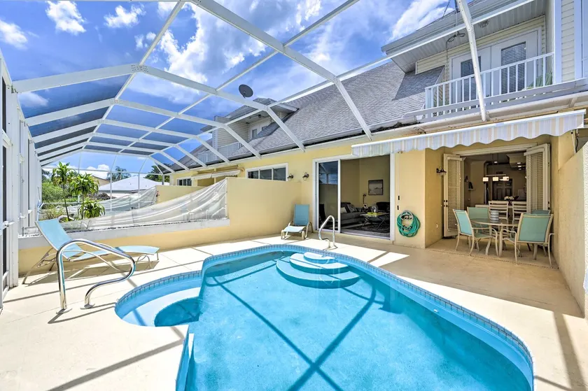 Lotissement Cape Coral avec piscine blindée et quai privé - Image 1