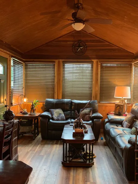 LoneStar Cabin @ HomeAway Ranch - Image 1