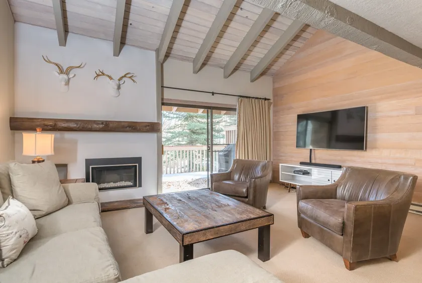 Snowcreek 1564- Private Deck! Near Dollar Mountain - Image 1