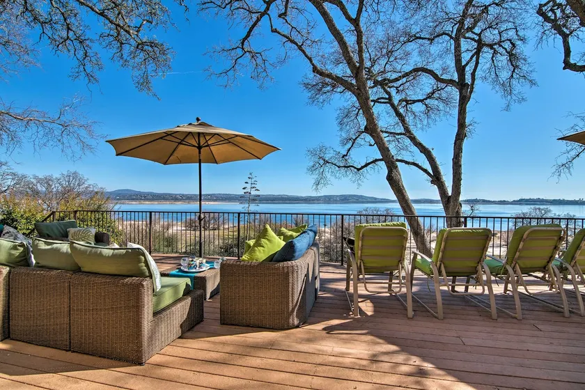 'Casa d'Amore': Extravagant Lakefront Villa! - Image 1