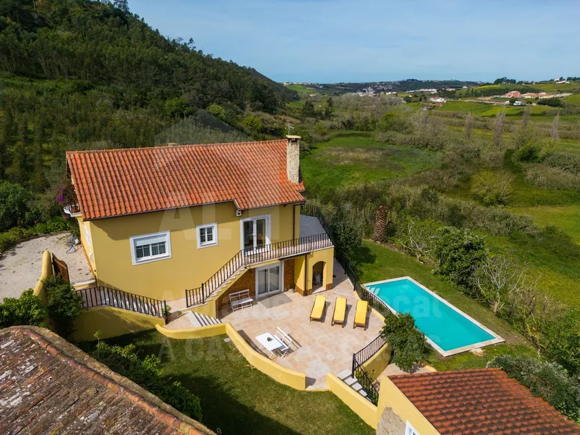 Villa Safarujo by AcasaDasCasas - Image 1
