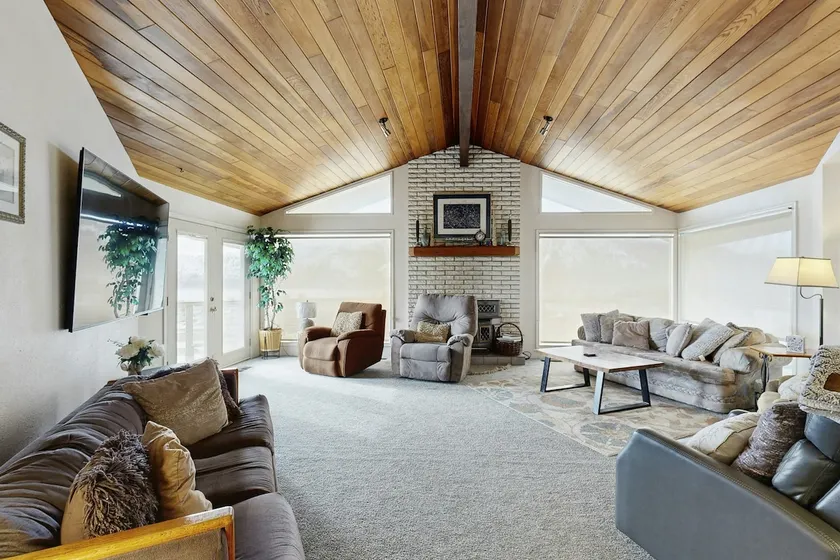 Fantastic 5BR Lakeview - Private Pool - Hot Tub - Image 1
